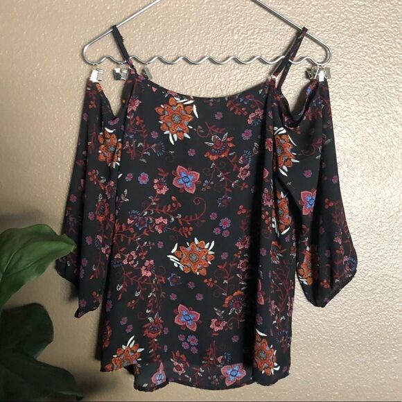 Meraki Black Floral Cold Shoulder Top - Picture 2 of 4